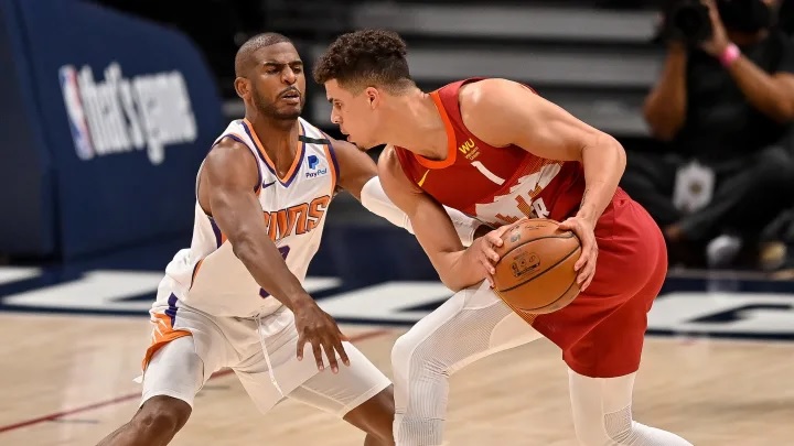 Los Suns con Devin Booker y Chris Paul dejaron en el camino a los Nuggets de Nikola Jokic y Michael Porter Jr. / Dustin Bradford/Getty Images