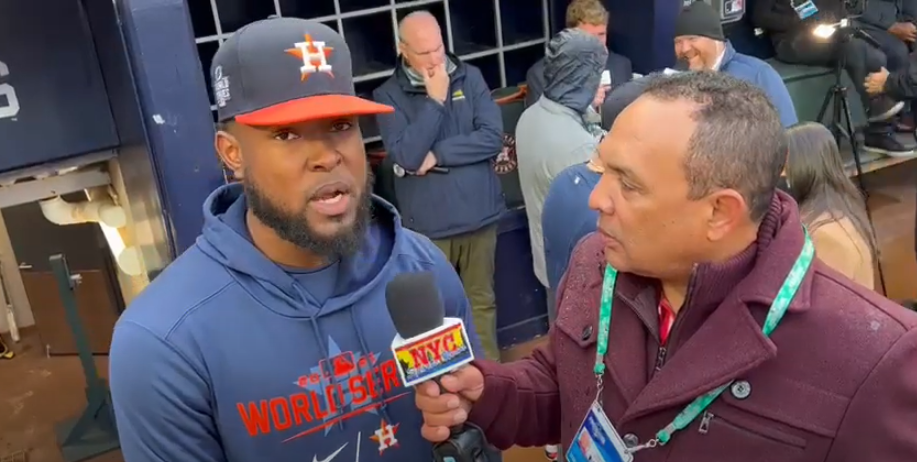 Agustín Zapata entrevista a Cristian Javier en el Truist Park, hogar de los Bravos de Atlanta.