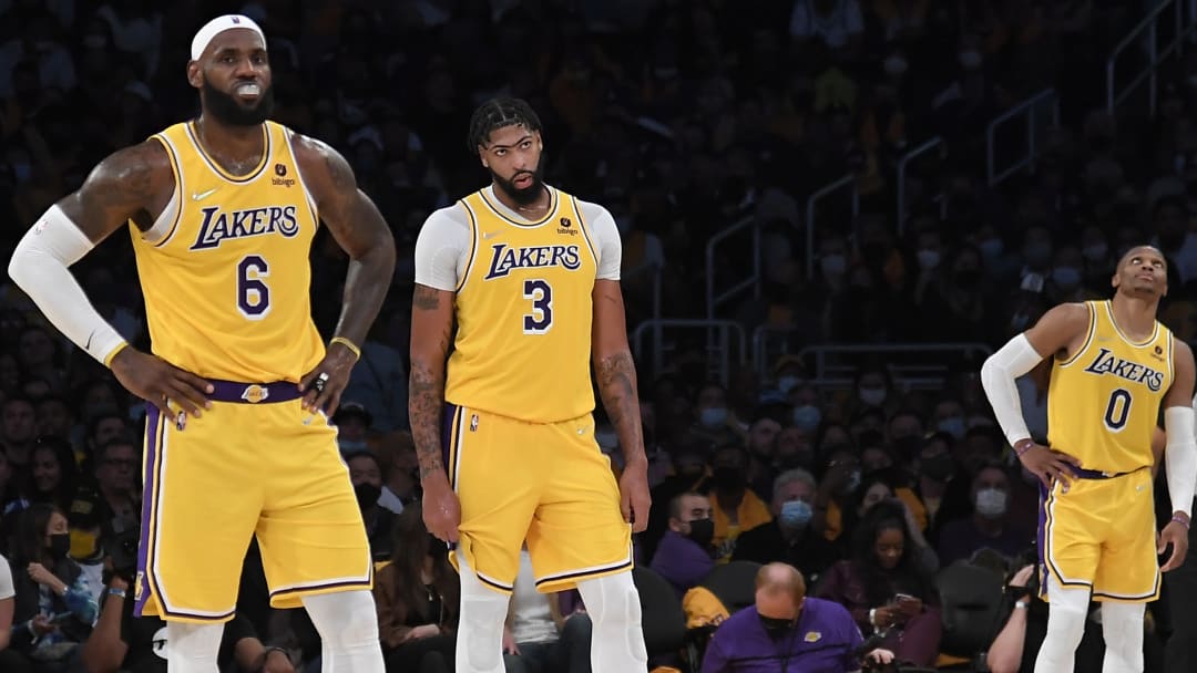 LeBron James y compañía perdieron con los Lakers en el primer juego de la temporada 2021-22 / Kevork Djansezian/GettyImages.