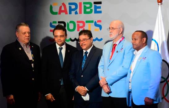 El ministro de Deportes, Francisco Camacho, al centro, llevó el mensaje del presidente Luis Abinader a la Asamblea Extraordinaria de Centro Caribe Sports, celebrada este jueves 25 de noviembre de 2021, en Cali, Colombia. (FUENTE EXTERNA)
