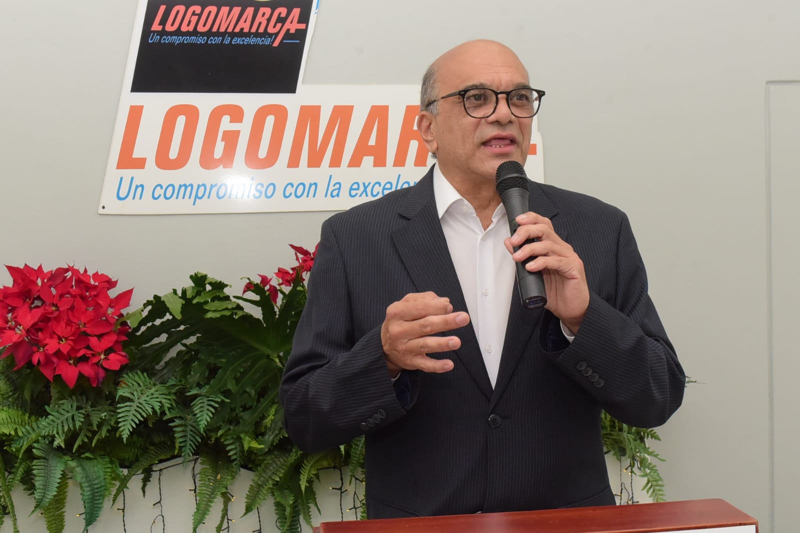 Jorge Torres Ocumárez habla en el acto.