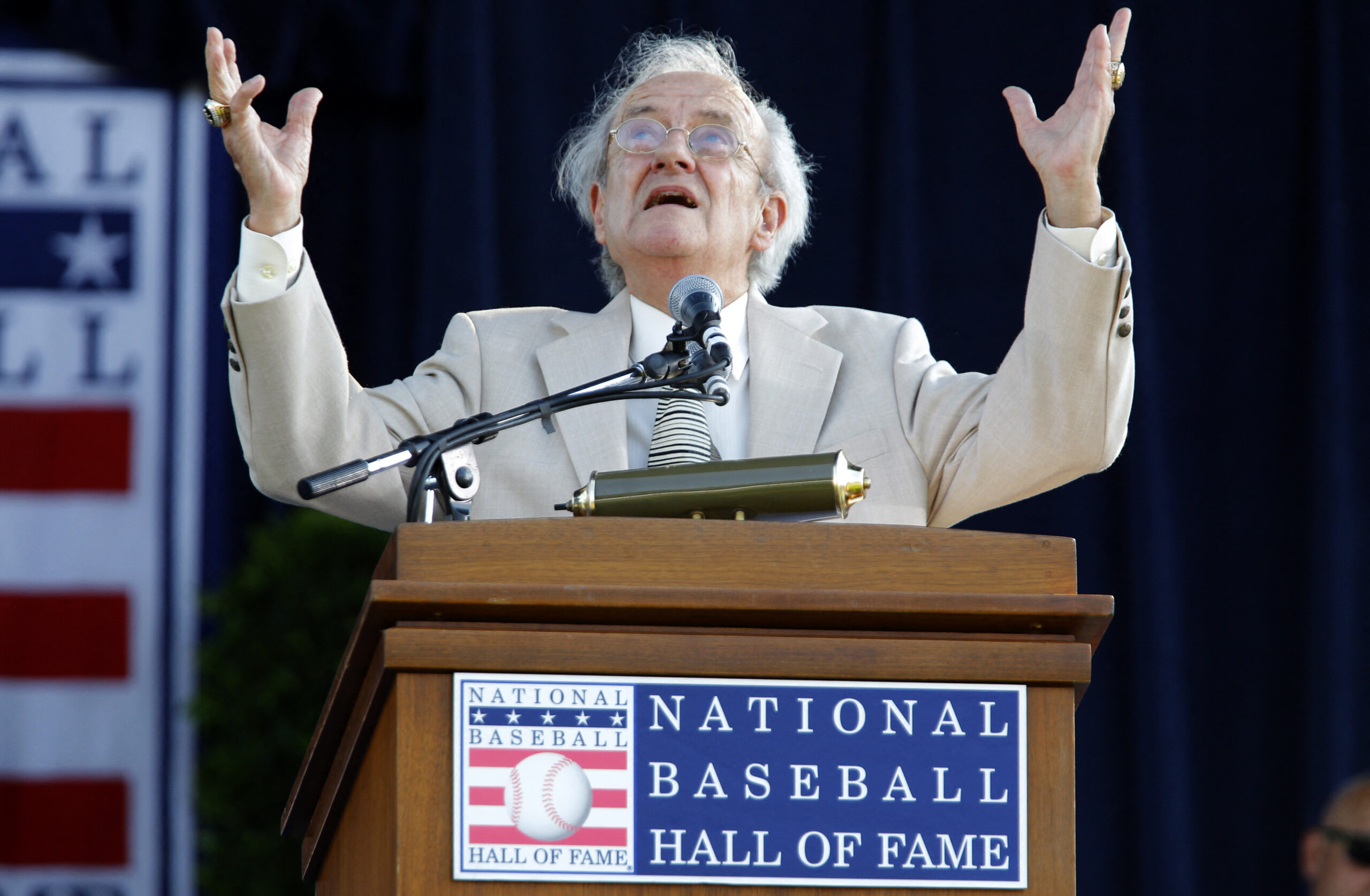 FILE PHOTO: Long-time Major League Baseball executive Roland Hemond speaks after being honored wit the John Jordan "Buck" O'Neil Lifetime Achievement Award at a ceremony at the National Baseball Hall of Fame in Cooperstown, New York, July 23, 2011. REUTERS/Mike Segar