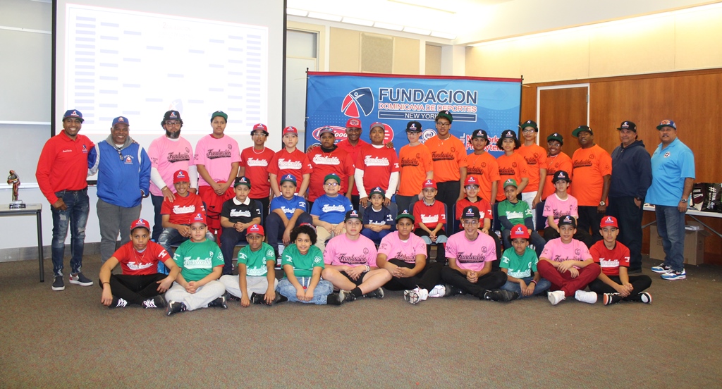 Partes de los niños locales que estarán participando en el gran evento organizado por la FDDNY.
