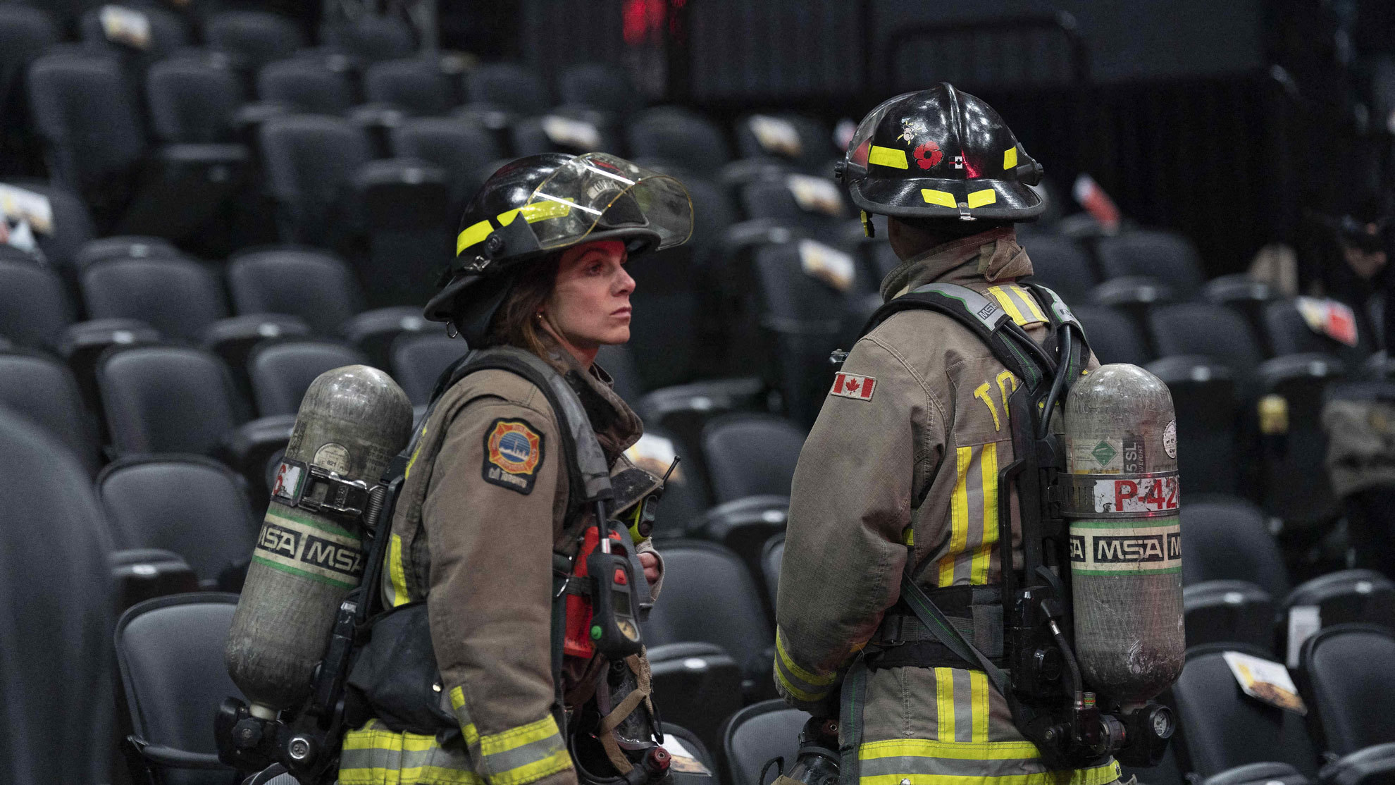 Los bomberos detienen el juego entre Raptors y Pacers. Reuters.