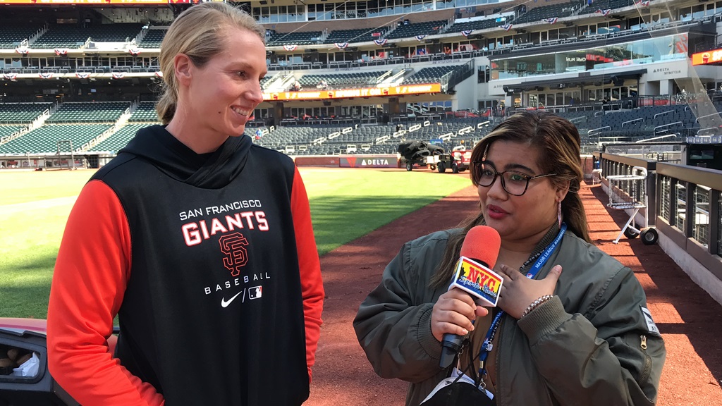 Arlenis J. Peña tuvo una importante conversación con la dinámica Alyssa Nakken en el Citi Field.
