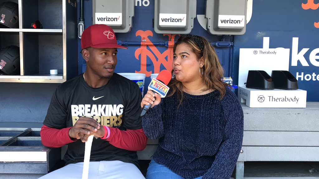 Geraldo Perdomo en conversaciones con Arlenis J. Peña.