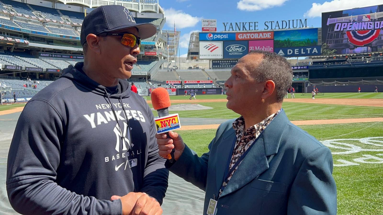 Luis Rojas, entrevistado por Agustín Zapata en el Yankee Stadium.
