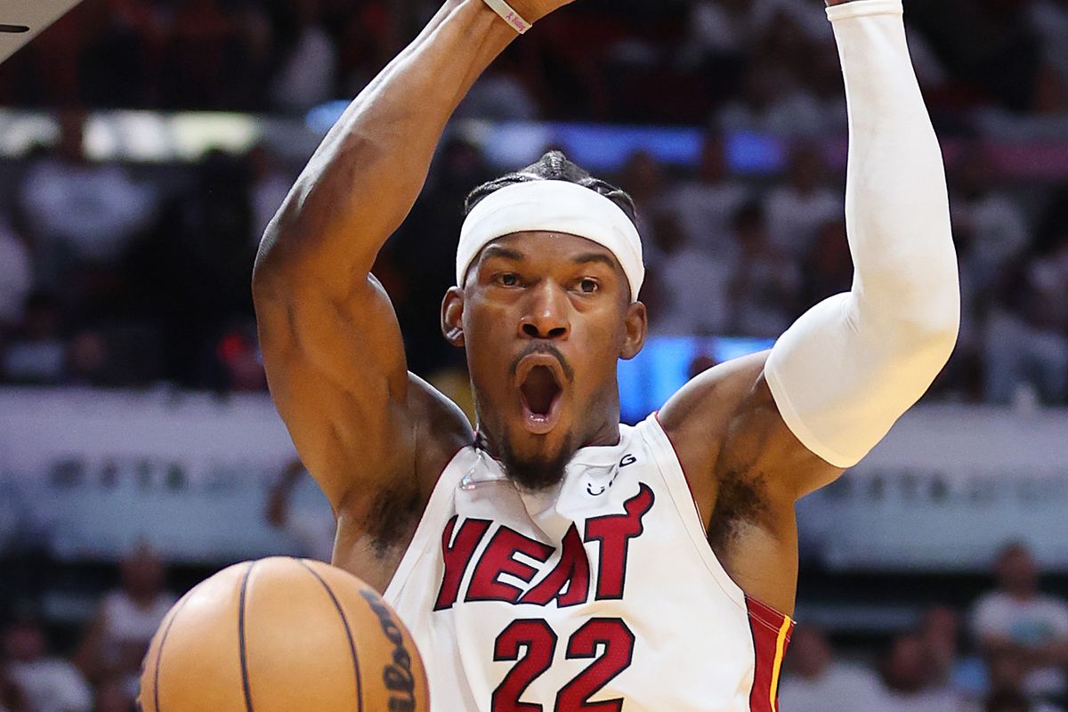 jimmy butler vs hawks