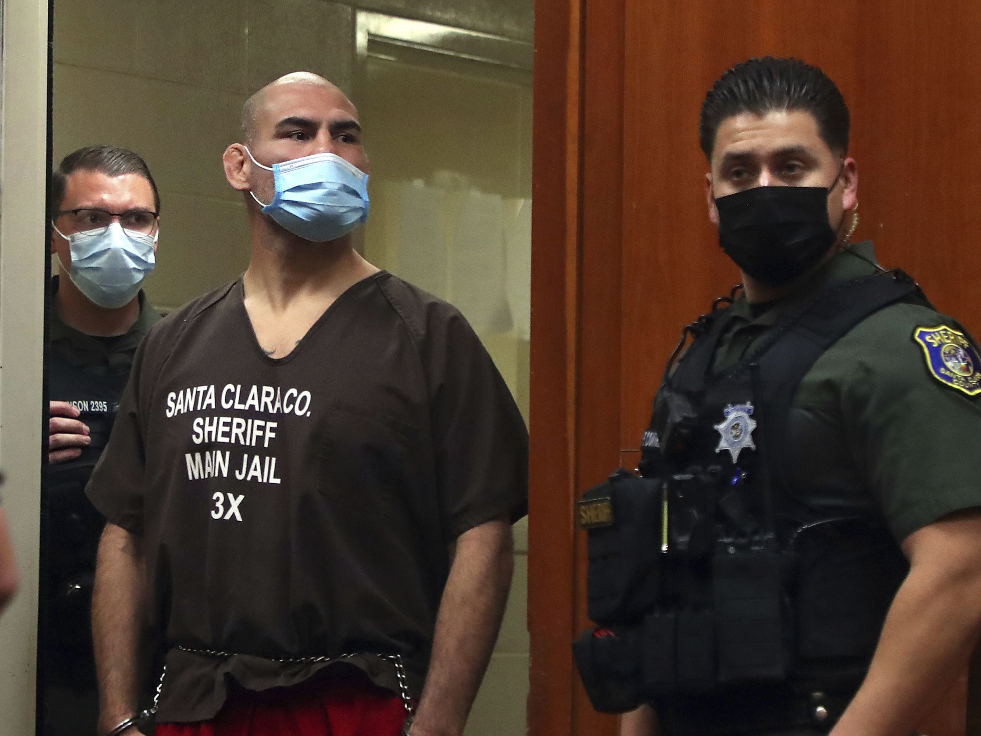 Caín Velasquez escucha los cargos en su contra este miércoles en una corte del condado de Santa Clara.
ARIC CRABB (AP)