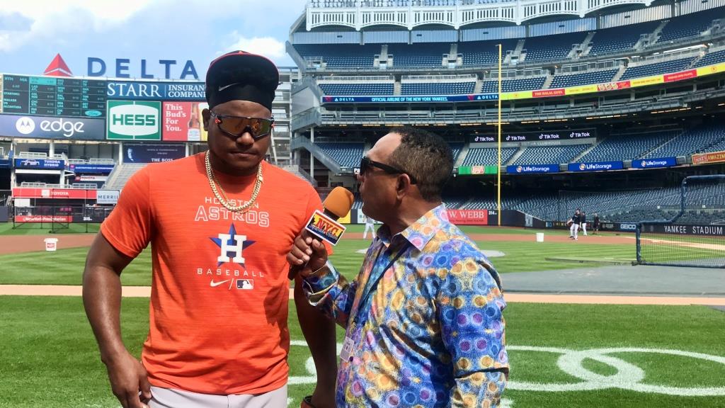 Framber Valdez le contó a Agustín Zapata en el Yankee Stadium la odisea que pasó para firmar como pelotero profesional.