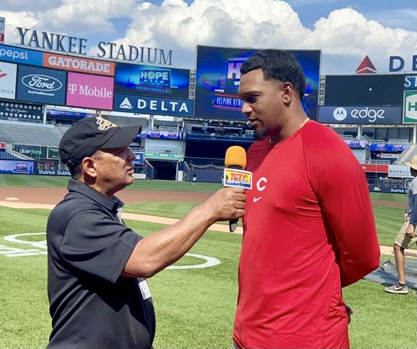 Alexis Díaz fue entrevistado por Agustín Zapata en el Yankee Stadium.