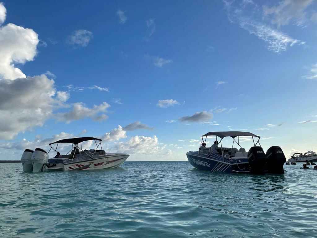 Dos de los botes que estarán presentes en el rally.