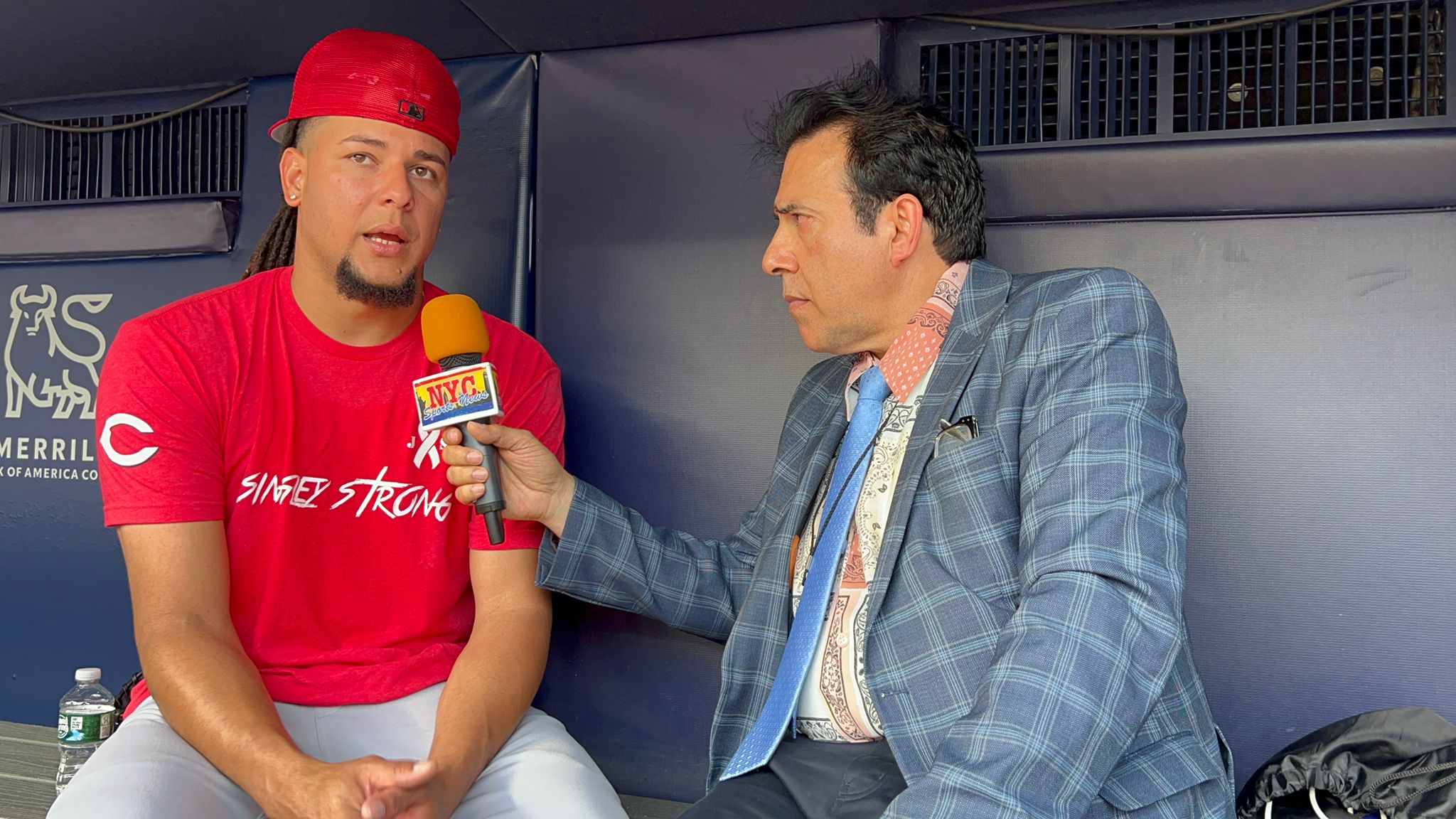 Luis Castillo convocado por Neftalí Medina en el Yankee Stadium.