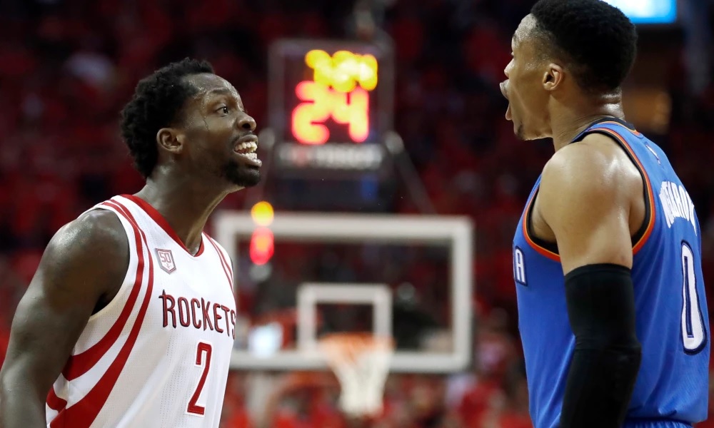 Patrick Beverley y Russell Westbrook / Foto de usatoday.com