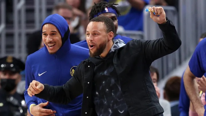 Curry y Toscano-Anderson presente en la ufc