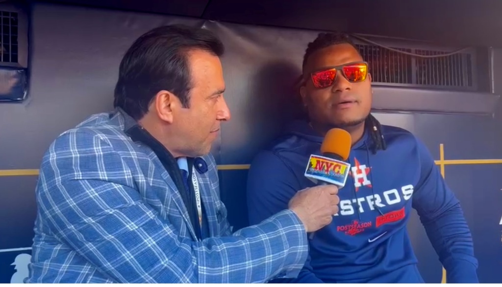 Foto de archivo / Neftalí Medina sostuvo una importante conversación con el zurdo lanzador Framber Valdez / 24 de octubre de 2022.