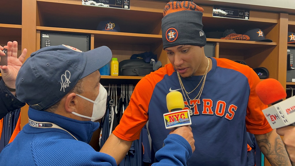 Agustín Zapata conversó el lanzador de los Astros Bryan Abreu.