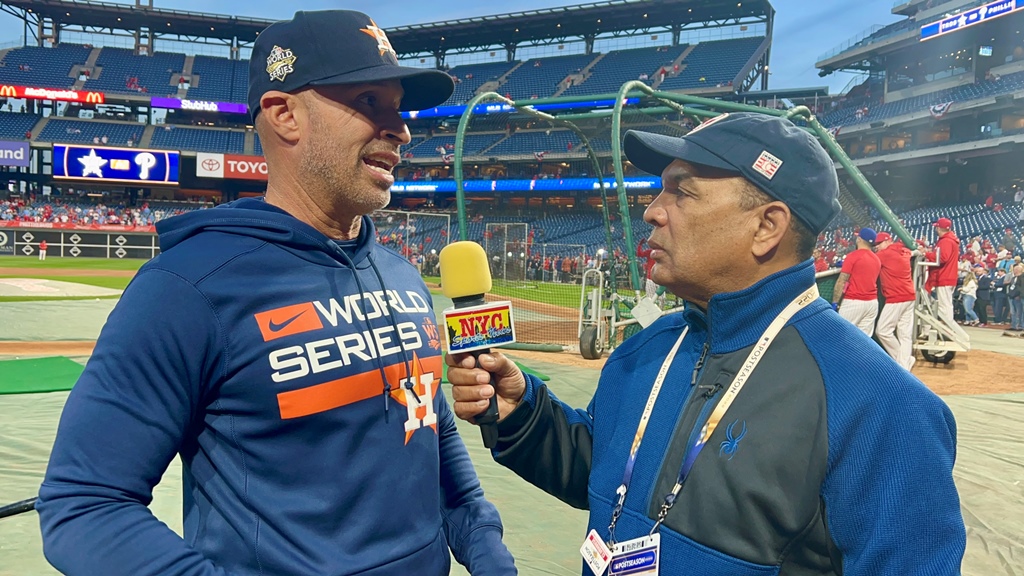Agustín Zapata entrevista a Joe Espada instructor de los Astros de Houston.