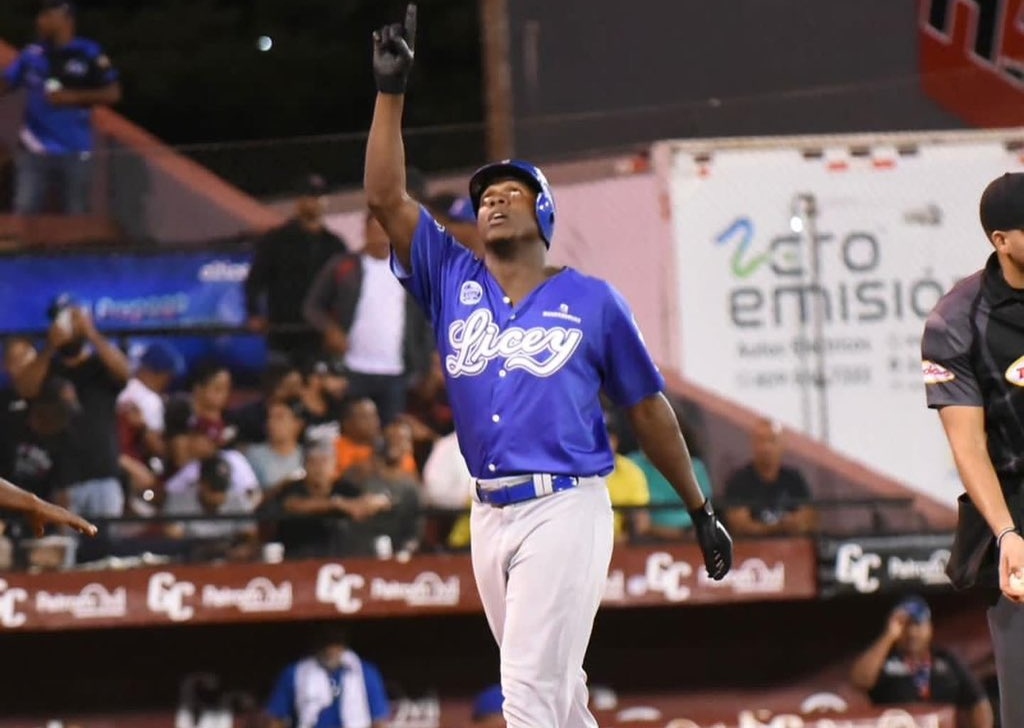 Arístides Aquino / Foto tomada de la cuenta de  Twitter de @TigresdelLicey