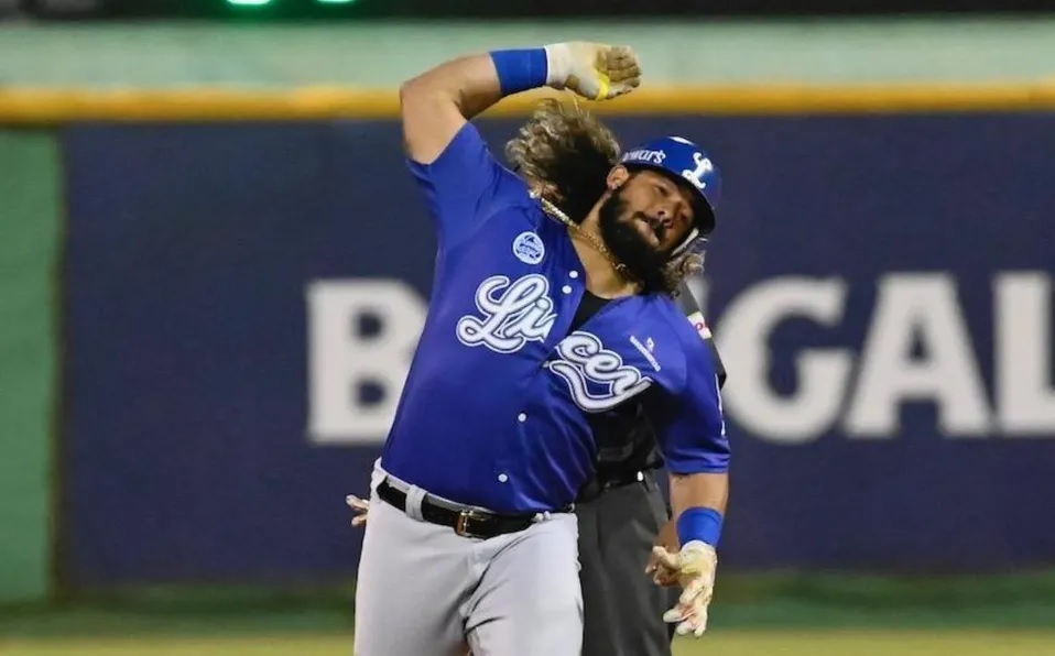 Jorge Alfaro - Aquaman