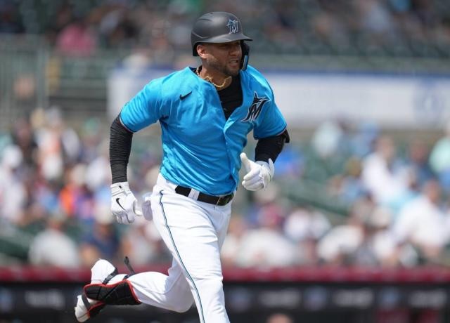 Yuli Gurriel marlins