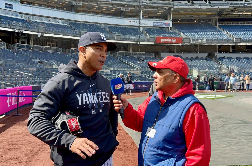 Luis Rojas y Martín Zapta en Yankee Stadium