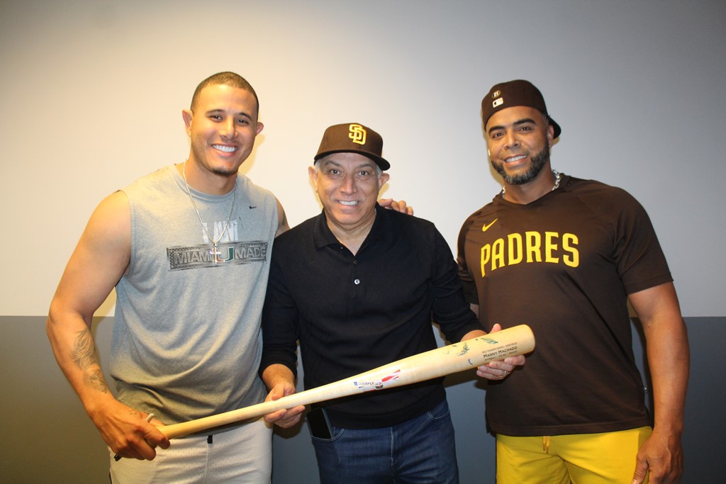 Manny Machado, doctor Ramón Tallaj y Nelson Cruz