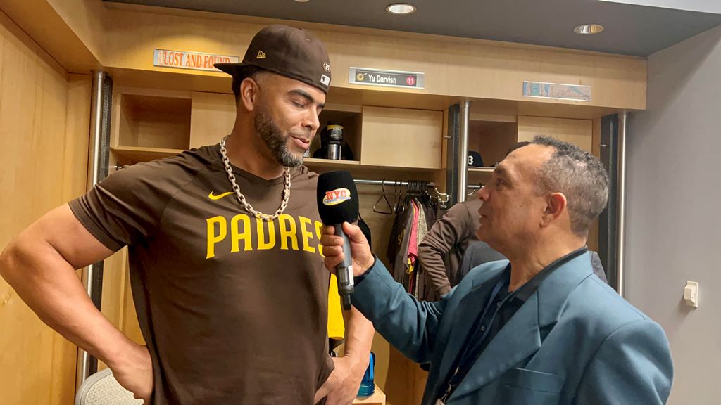Nelson Cruz conversando con Agustín Zapata