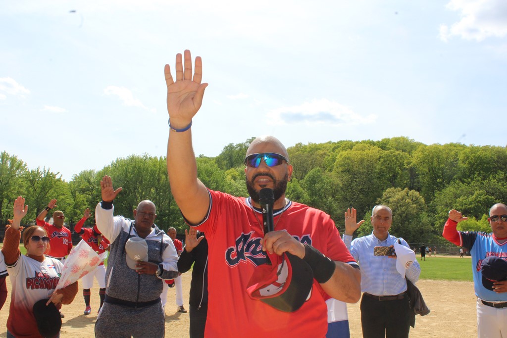 Iván Fajardo, hizo el juramento deportivo.