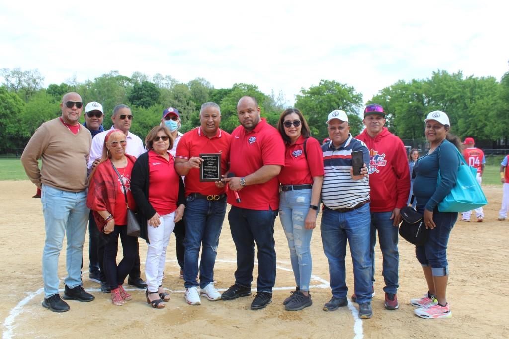 Reconocimiento al señor Erick Infante, a quien está dedicado el torneo.