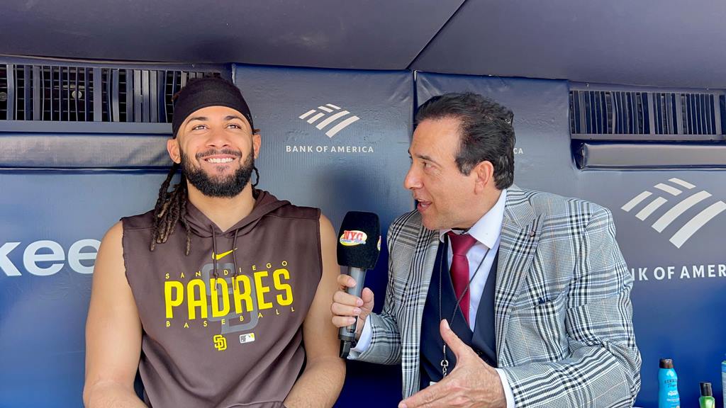 Neftalí Medina conversa con Fernando Tatis Jr.