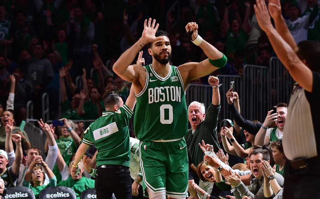 Tatum de los Celtics