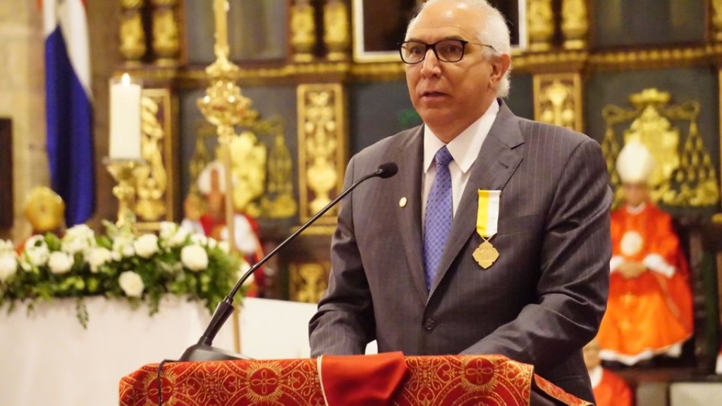 El doctor Ramón Tallaj, en su discurso de agradecimiento en la “Misa 61° de la Asamblea Plenaria de los Obispos”, realizada en la Catedral Primada de América.
