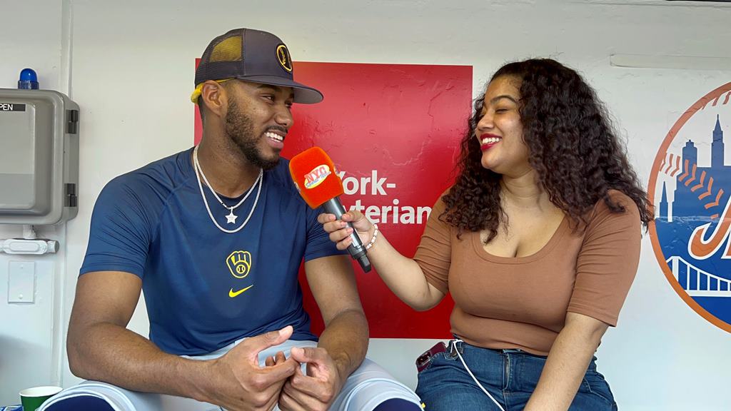 Arlenis J. Peña entrevista a Elvis Peguero