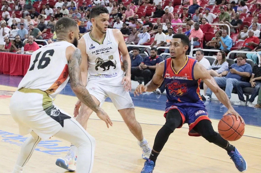 Reales derrotan a los Leones