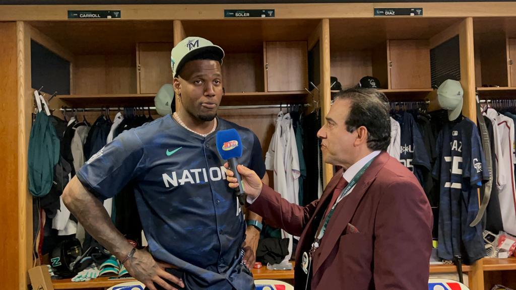 Neftalí Medina conversó con Jorge Soler en el T-Mobile Park en Seattle.