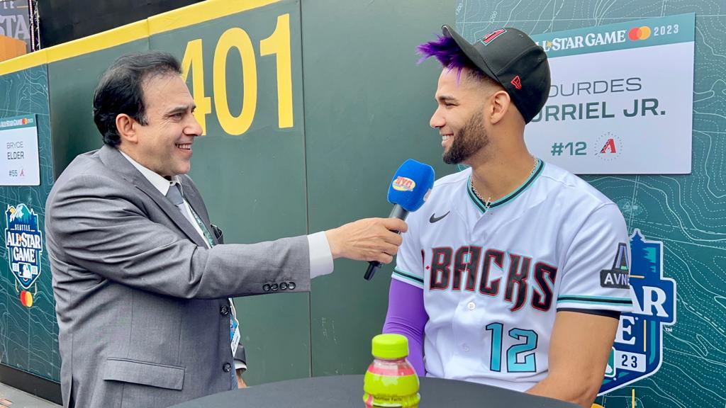 Neftalí Medina entrevistó a Lourdes Gurriel Jr., en el T-Mobiles Park en la ciudad de Seattle.