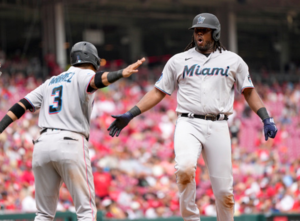 Luis Arráez y Josh Bell