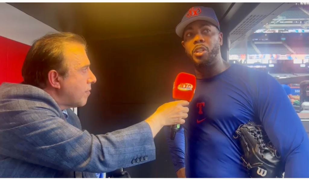 Neftalí Medina entrevista a Aroldis Chapman en Citi Field.