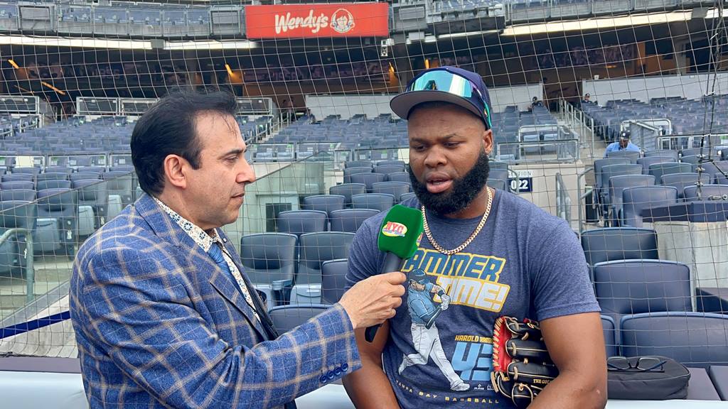 Neftalí Medina entrevista a Manuel Margot en el Yankee Stadium.
