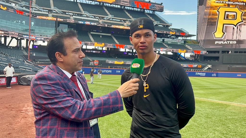 Neftalí Medina entrevistó a Endy Rodríguez de los Piratas en Citi Field.