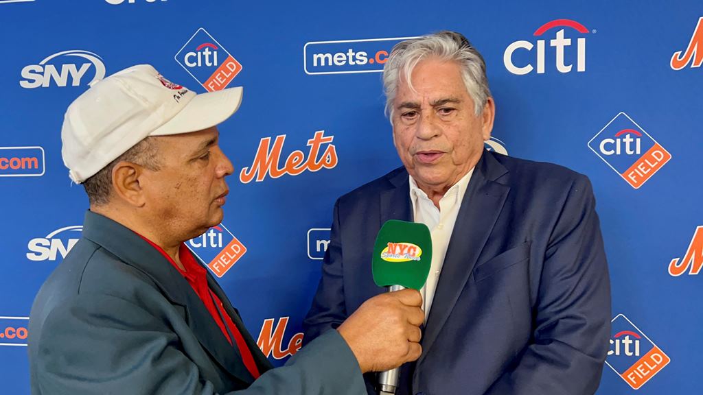Agustín Zapata entrevista al Chilote Llenas en el Citi Field