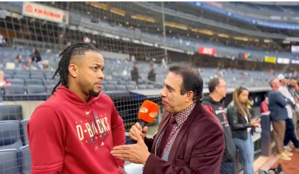 Ketel Marte fue entrevistado por Neftalí Medina en el Yankee Stadium