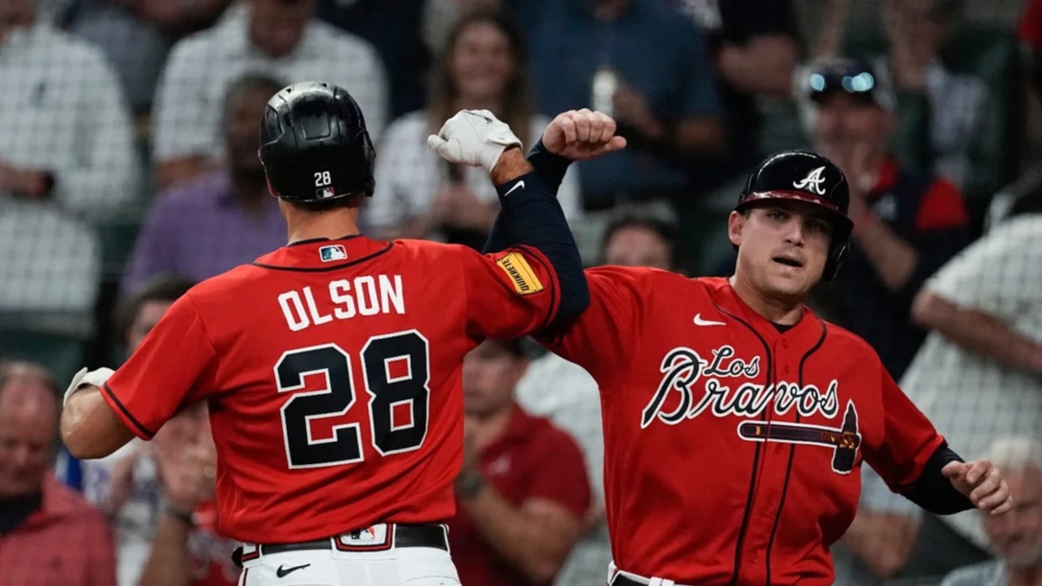 Max Olson bravos
