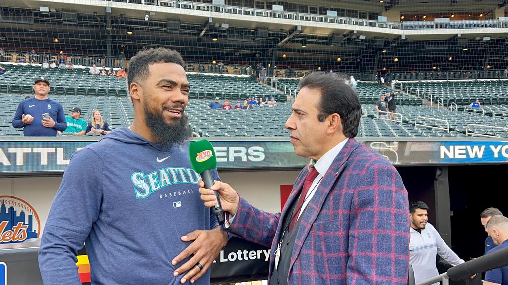 Neftalí Medina conversó con Teoscar Hernández en Citi Field