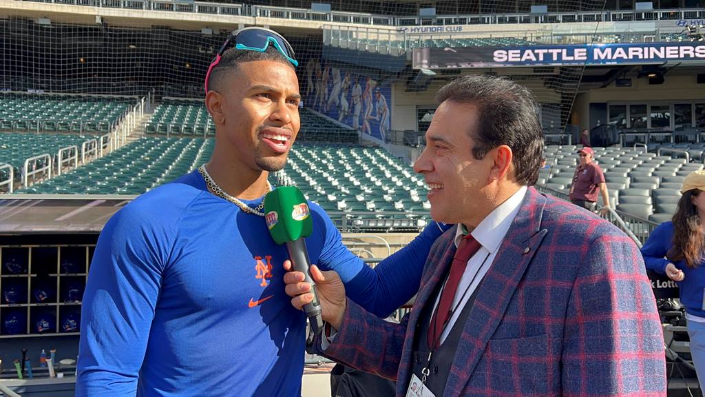 Neftalí Medina entrevista a Francisco Lindor en Citi Field.