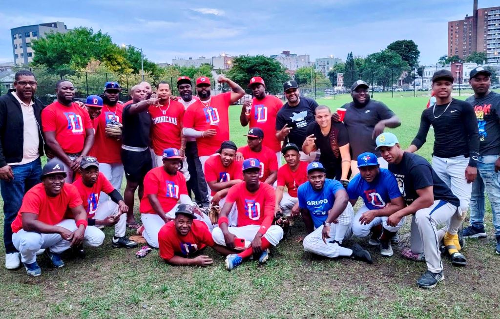 Partes de los deportistas que jugaron por la amistad y el ambiente entre amigos.
