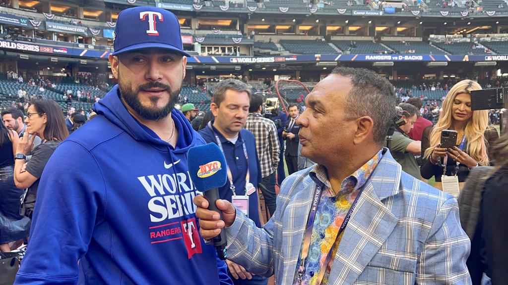 Agustín Zapata entrevistó a Martín Pérez en Chase Field en Phoenix, Arizona