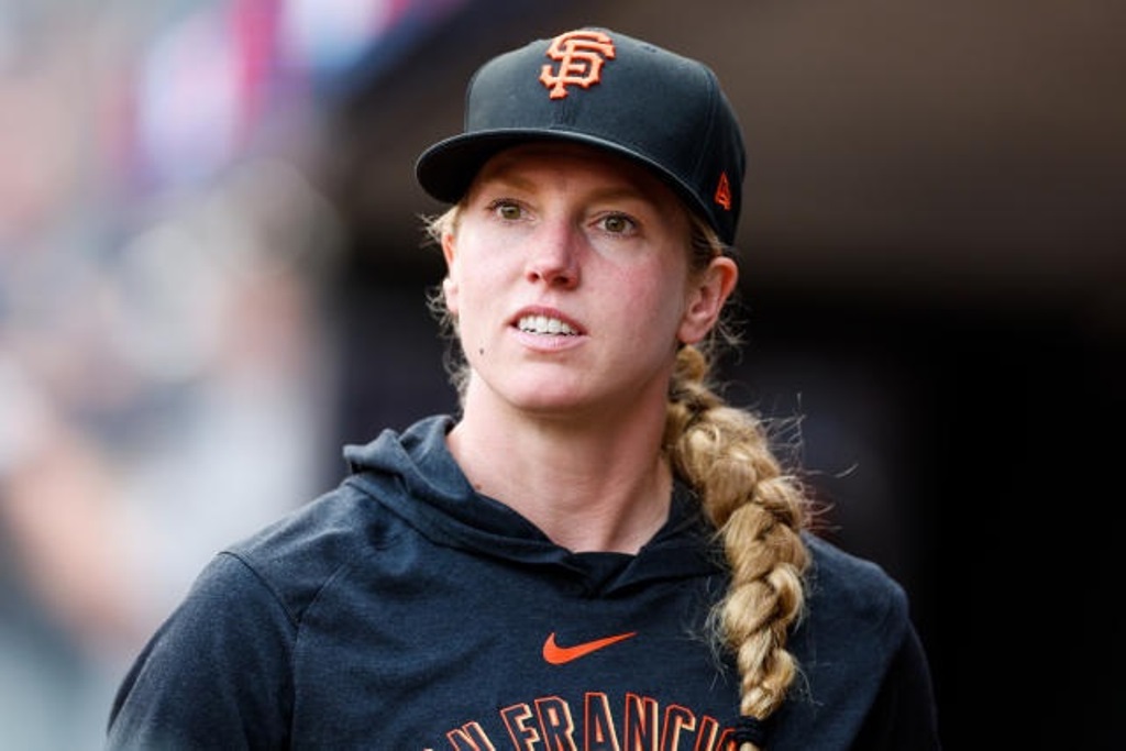 Alyssa Nakken Giants