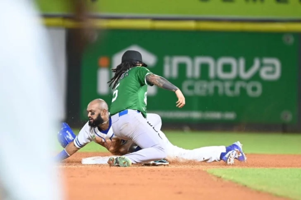 Estrellas Vs. Licey